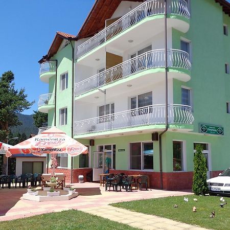 Family Hotel Panorama Sarnitsa Extérieur photo