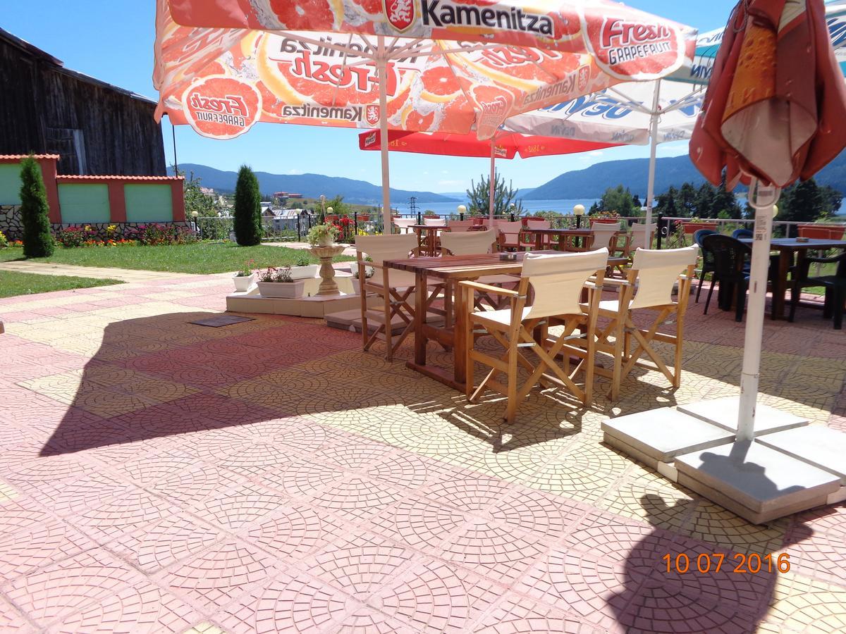 Family Hotel Panorama Sarnitsa Extérieur photo