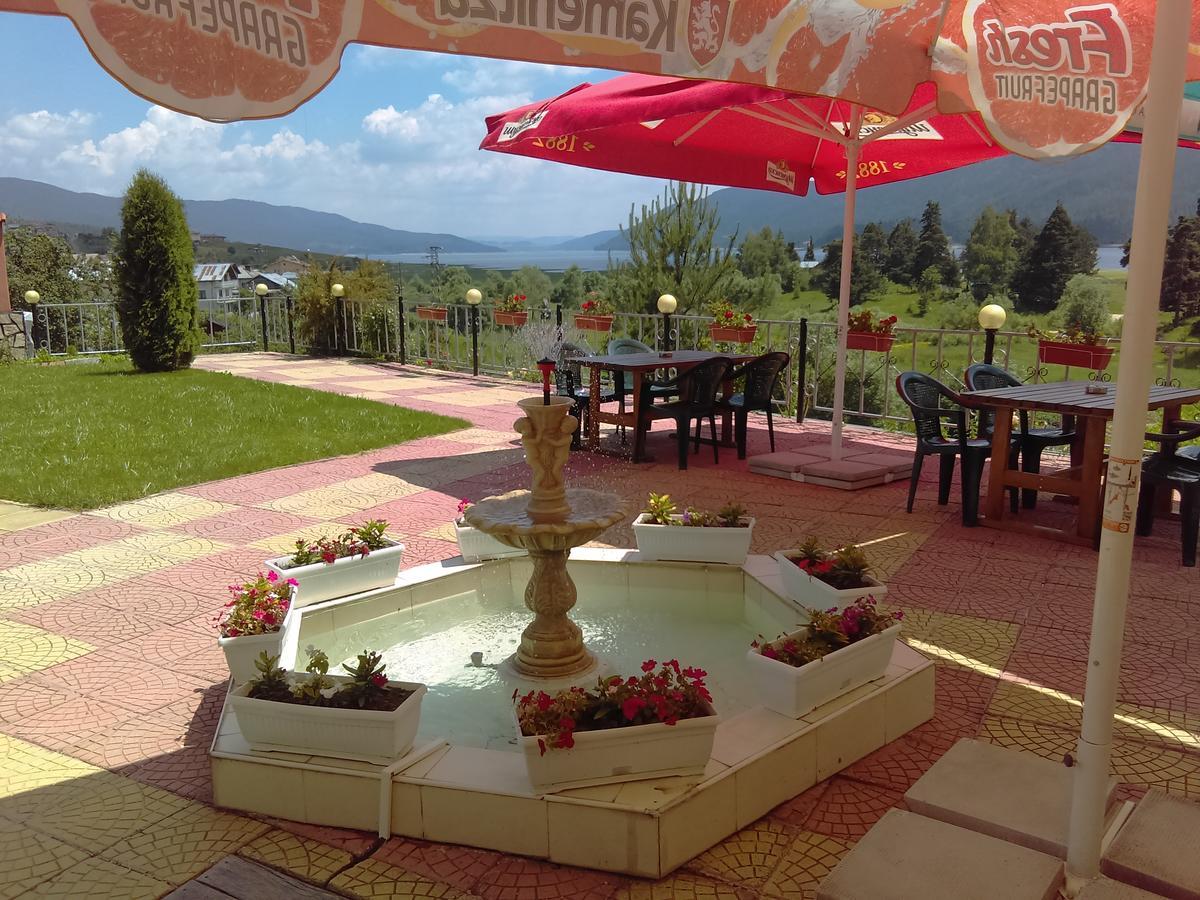 Family Hotel Panorama Sarnitsa Extérieur photo