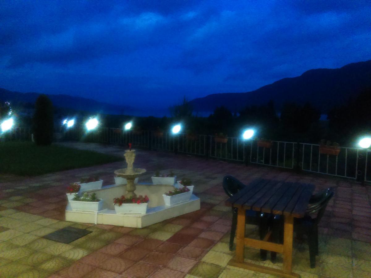 Family Hotel Panorama Sarnitsa Extérieur photo